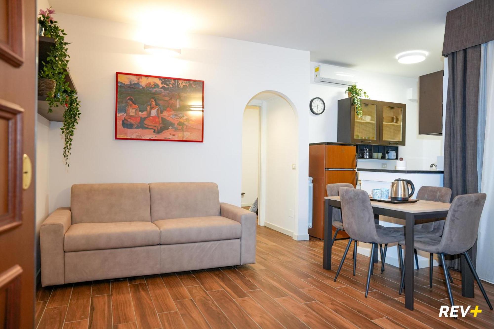 Anagnina Urban Apartment
